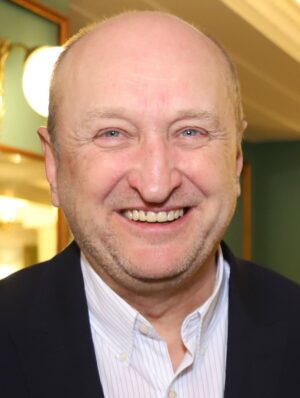 Сергей Женовач