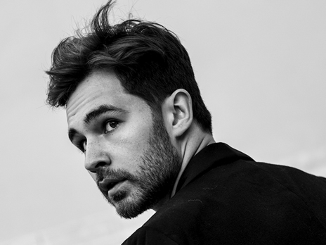 Александр Николаев