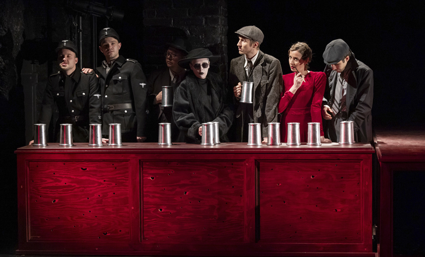 Брехт. Швейк. Вторая мировая